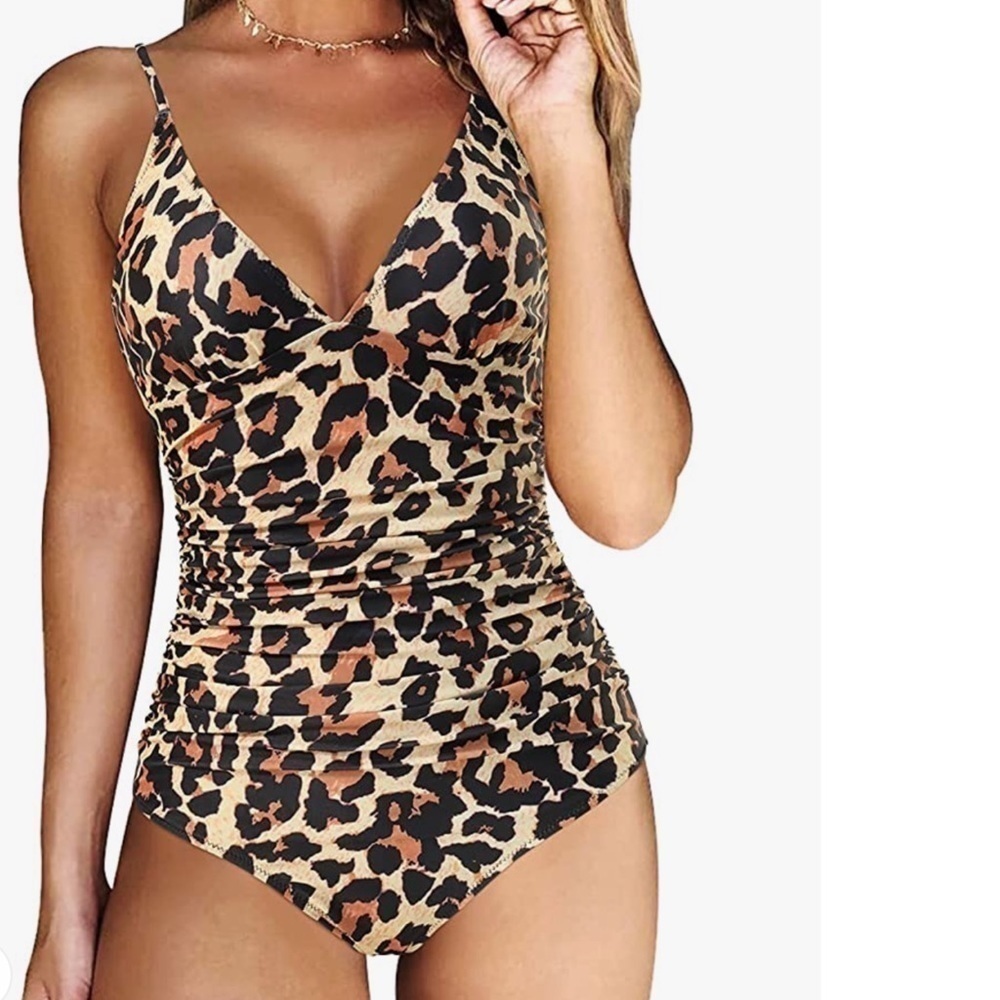 One Piece Animal Print Swimwear w/ Tummy Control Women’s Size Large NWT
